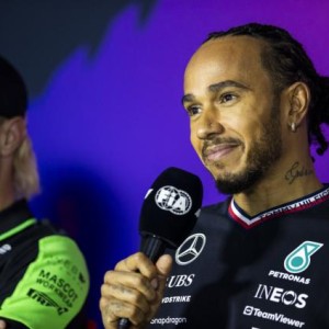 2024赛季F1前瞻⑥：汉密尔顿掀起转会风云 谁来梅奔